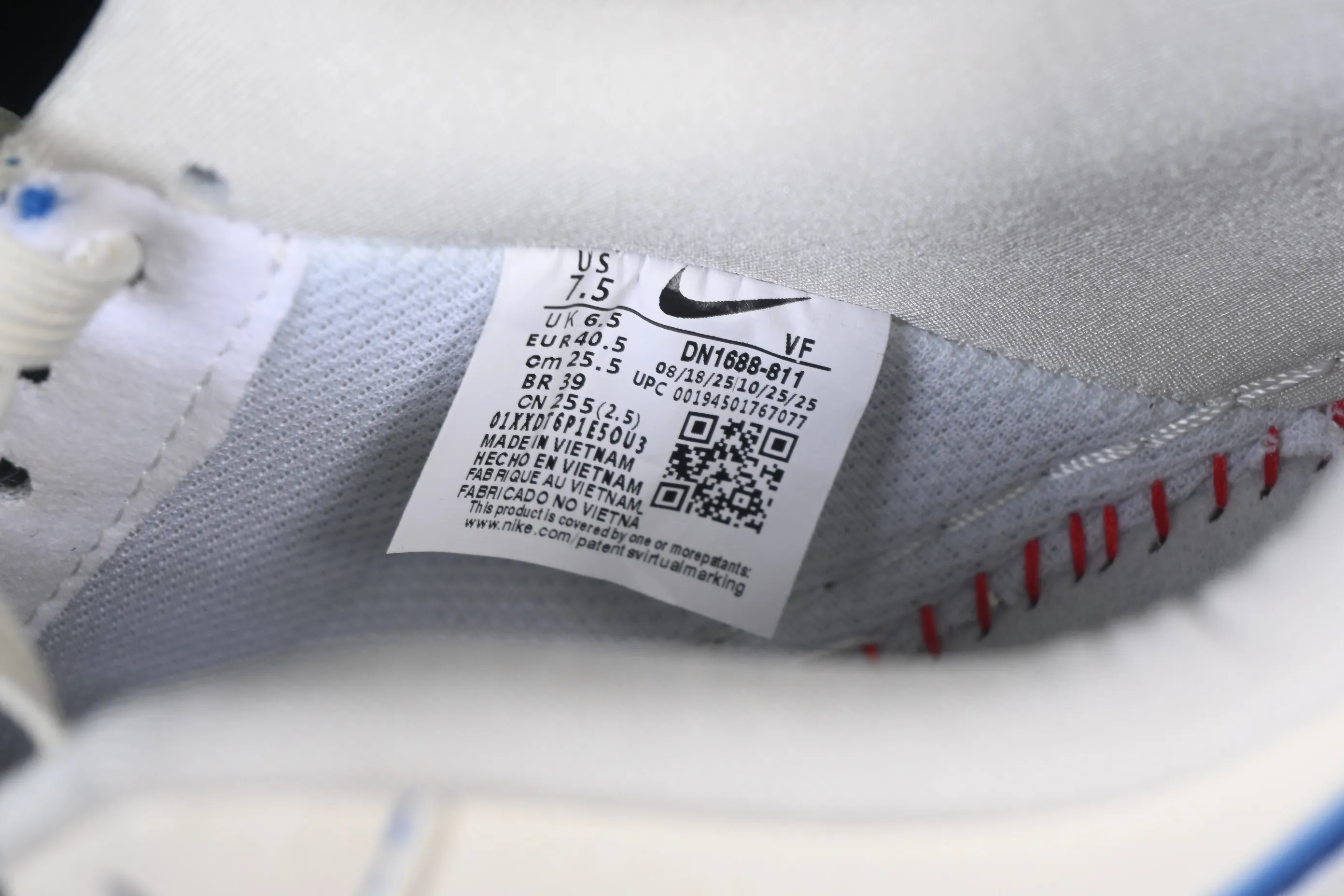 All categories Nk Air Force 1 Air Force series Nk Air Force 1 Low Air Force low-top Nike Air Force 1'07 Low White and black contrasting sapphire blue Air Force 1 low-top casual sneakers DN1688-811